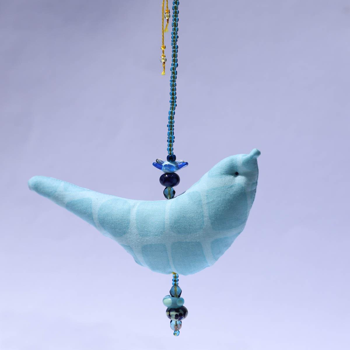 závěsná dekorace ptáček modrý(ruční skleněné vinutky)